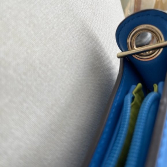 Katie Q cross body purse - Picture 4 of 5